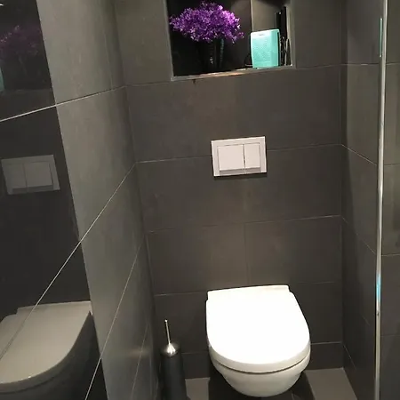 1 Apartment