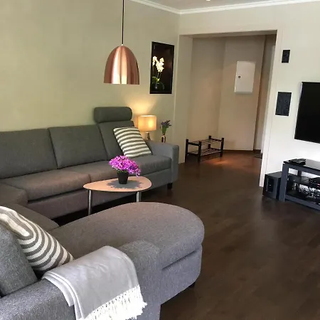 1 Apartment