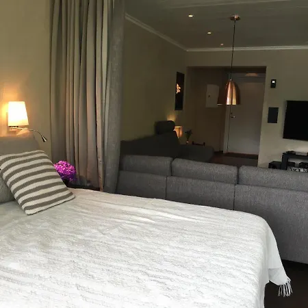 1 Apartment *